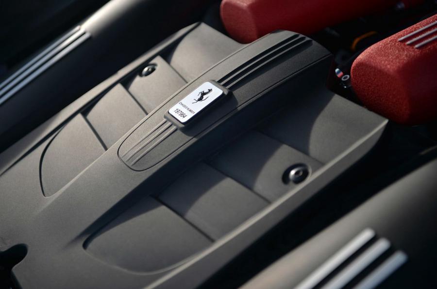  Ferrari F12berlinetta 2014 года  (фото 48 из 77)